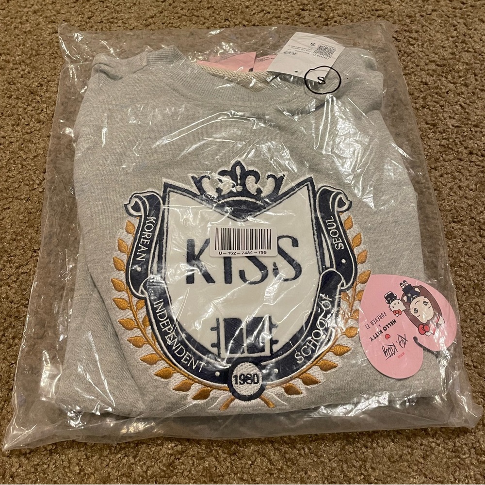 XO Kitty Forever 21 Hello Kitty Sweatshirt NWT